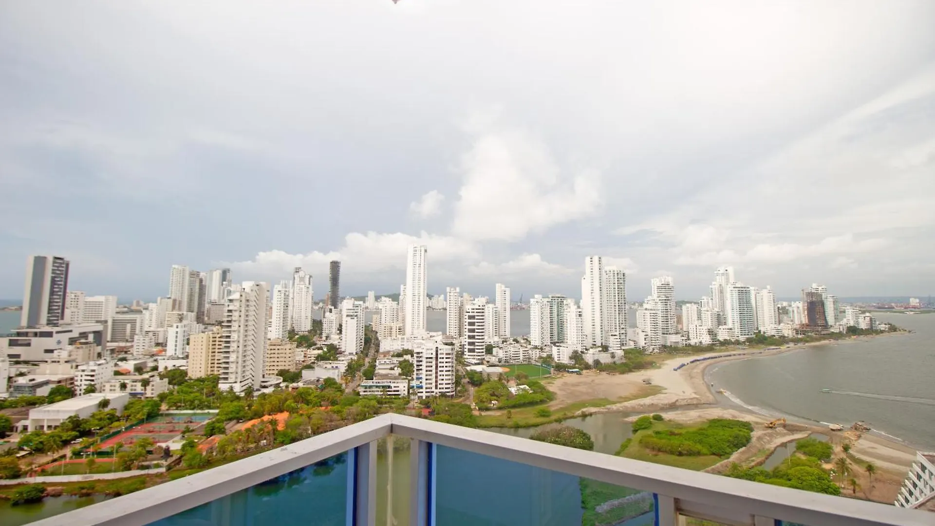 Apartment Riviera Sunrise Beach - Frente Al Mar Y Vista Panoramica A Toda La Ciudad Cartagena