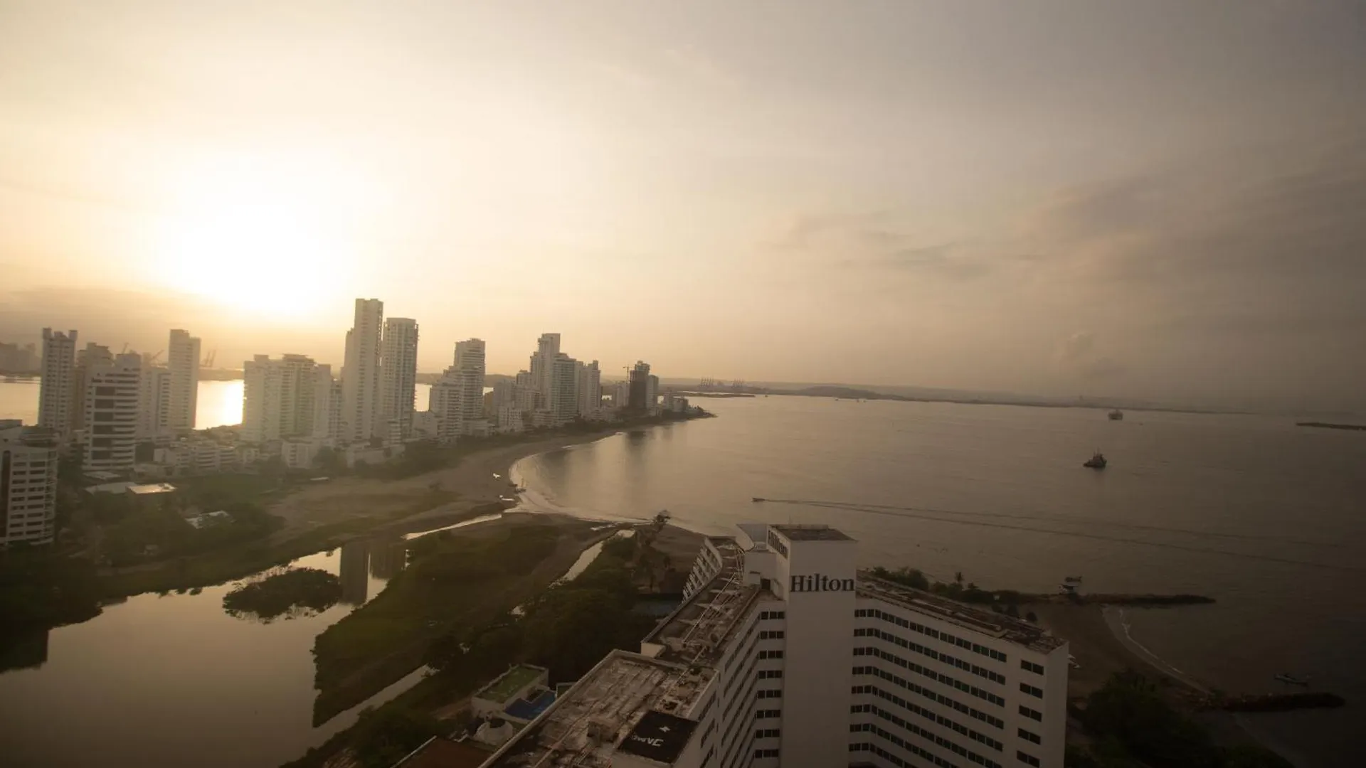 Riviera Sunrise Beach - Frente Al Mar Y Vista Panoramica A Toda La Ciudad Cartagena